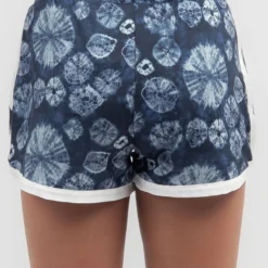 Santa Cruz Girls' Gradient Heart Dot Board Shorts 8 Santa Cruz Girls' Gradient Heart Dot Board Shorts -Cheap Kiddo Cloth Store 20347942 01 LT XL