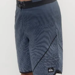 Quiksilver Boys' Everyday New Wave Board Shorts
